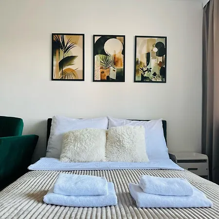 Rodzinna Przystan Apartment *
